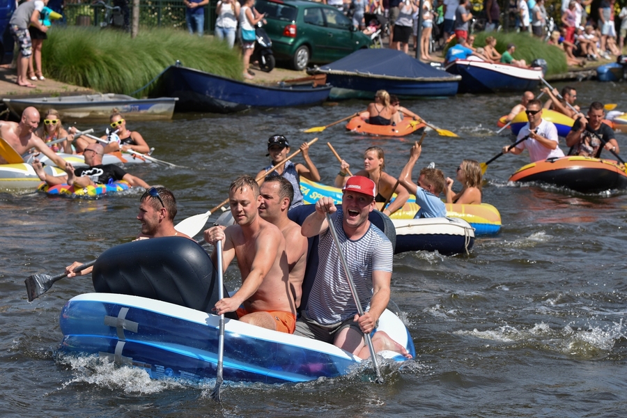 Rubberboot race  (bron www.sneek.nl) - kopie.JPG